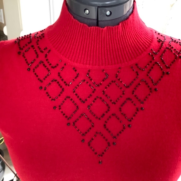 Red size small mock turtle neck shell with black beading by Cable & Gauge - Picture 2 of 6
